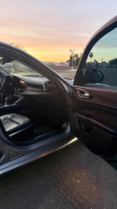 2017 Alfa Romeo Giulia - Image 10 of 17