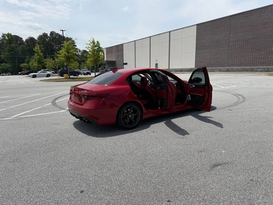2017 Alfa Romeo Giulia - Image 8 of 19