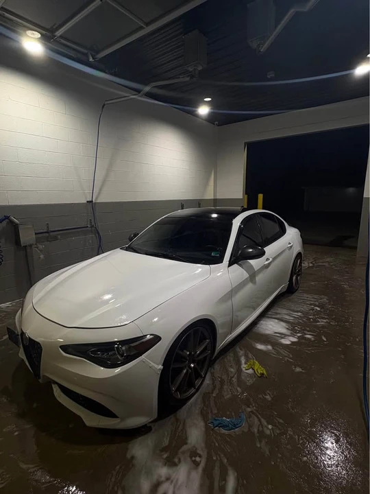 2017 Alfa Romeo Giulia - Image 3 of 8
