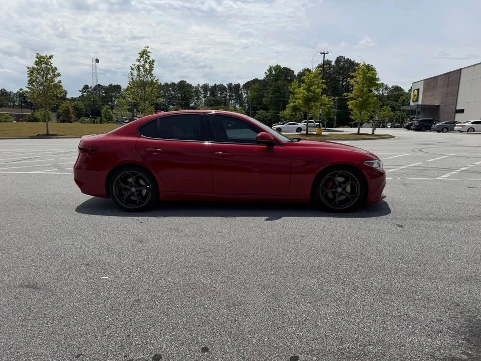 2017 Alfa Romeo Giulia - Image 10 of 19