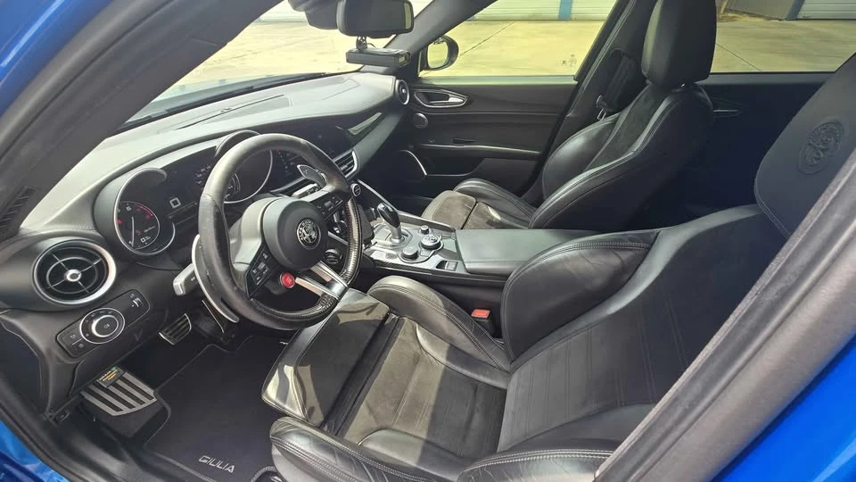 2017 Alfa Romeo Giulia - Image 9 of 20