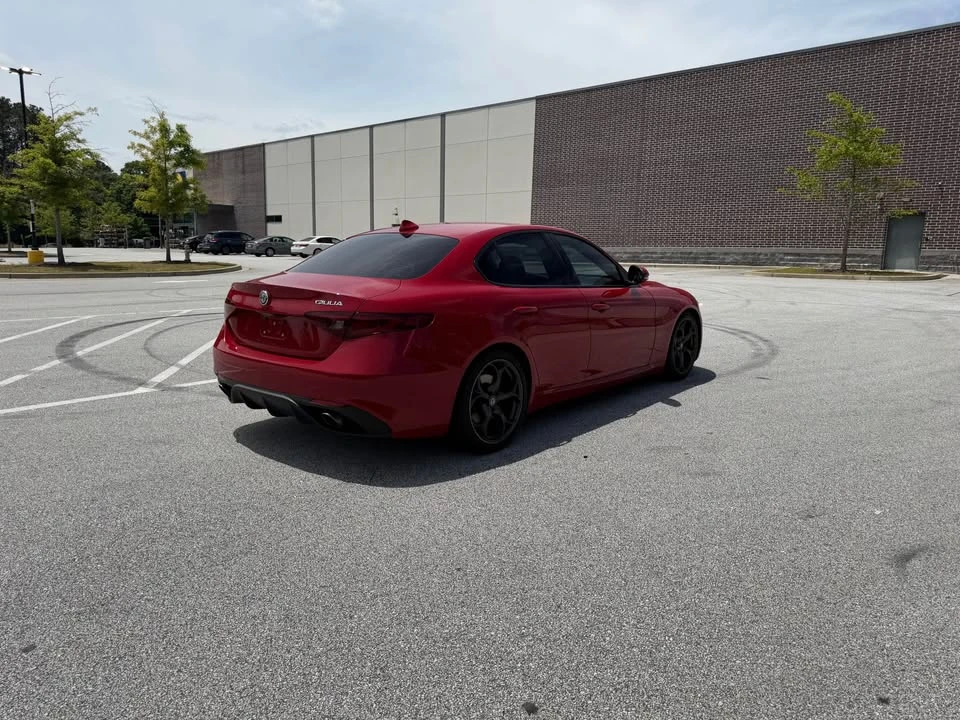 2017 Alfa Romeo Giulia - Image 13 of 19