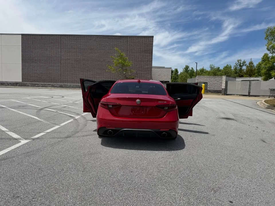 2017 Alfa Romeo Giulia - Image 7 of 19