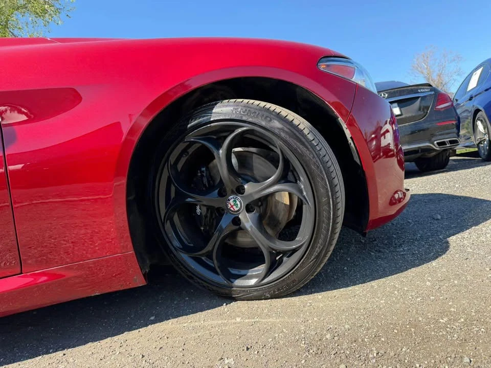 2017 Alfa Romeo Giulia - Image 3 of 8