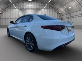 2017 Alfa Romeo Giulia - Image 4 of 14