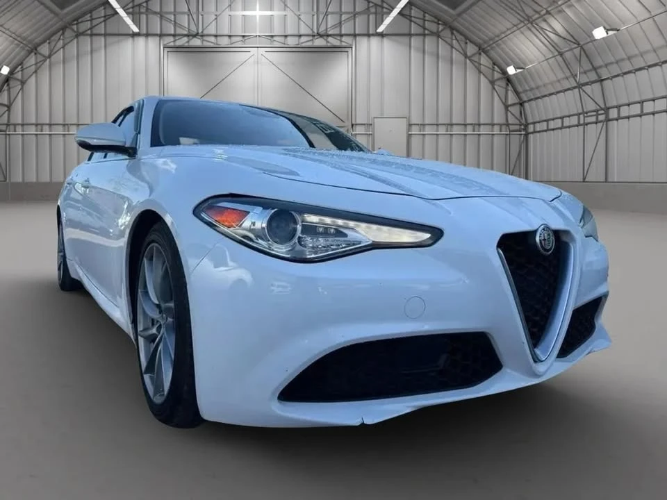 2017 Alfa Romeo Giulia - Image 2 of 14
