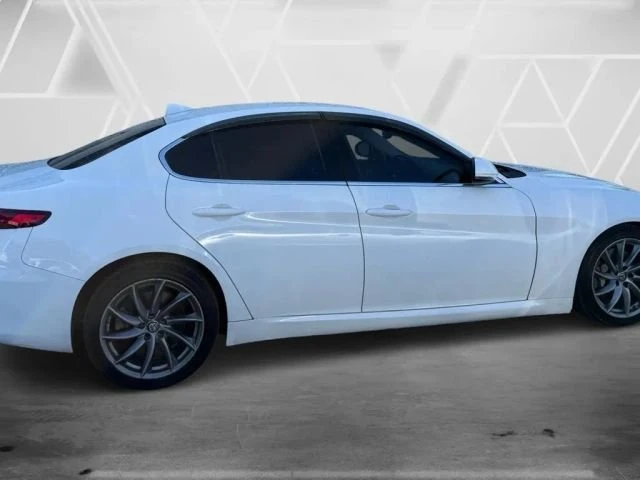 2017 Alfa Romeo Giulia - Image 3 of 14