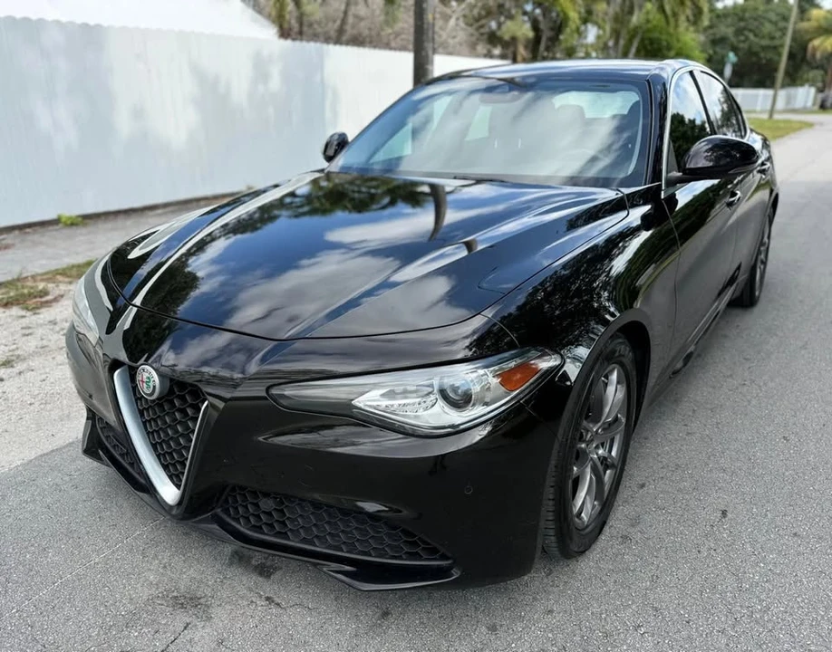 2017 Alfa Romeo Giulia - Image 20 of 20