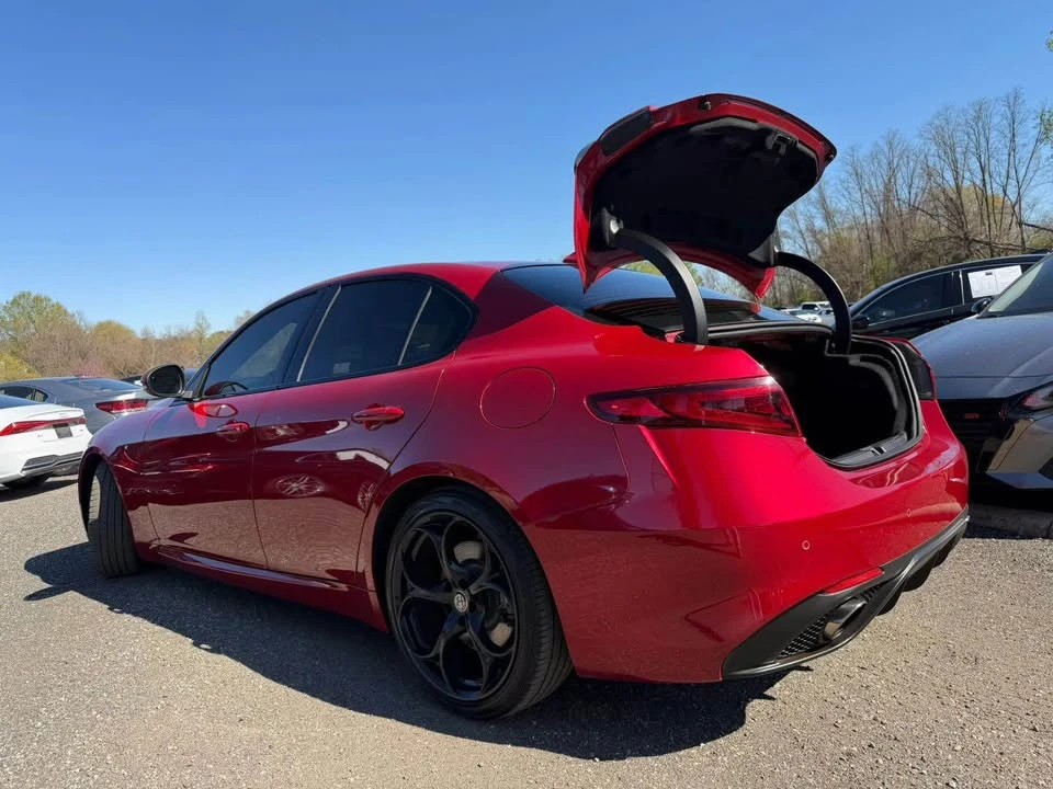 2017 Alfa Romeo Giulia - Image 4 of 8