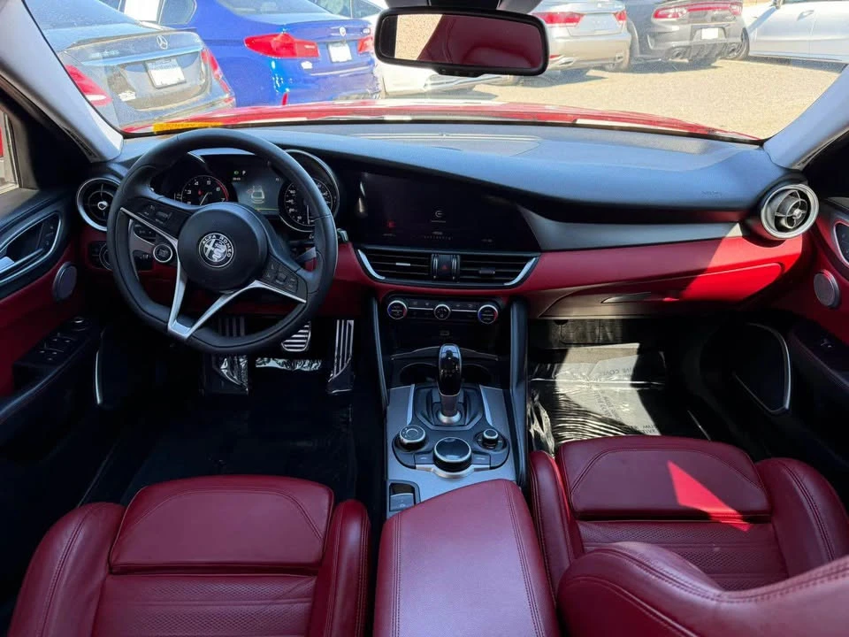 2017 Alfa Romeo Giulia - Image 6 of 8