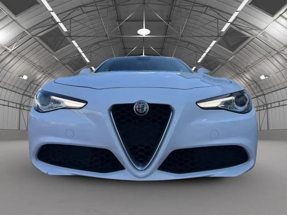 2017 Alfa Romeo Giulia - Image 14 of 14