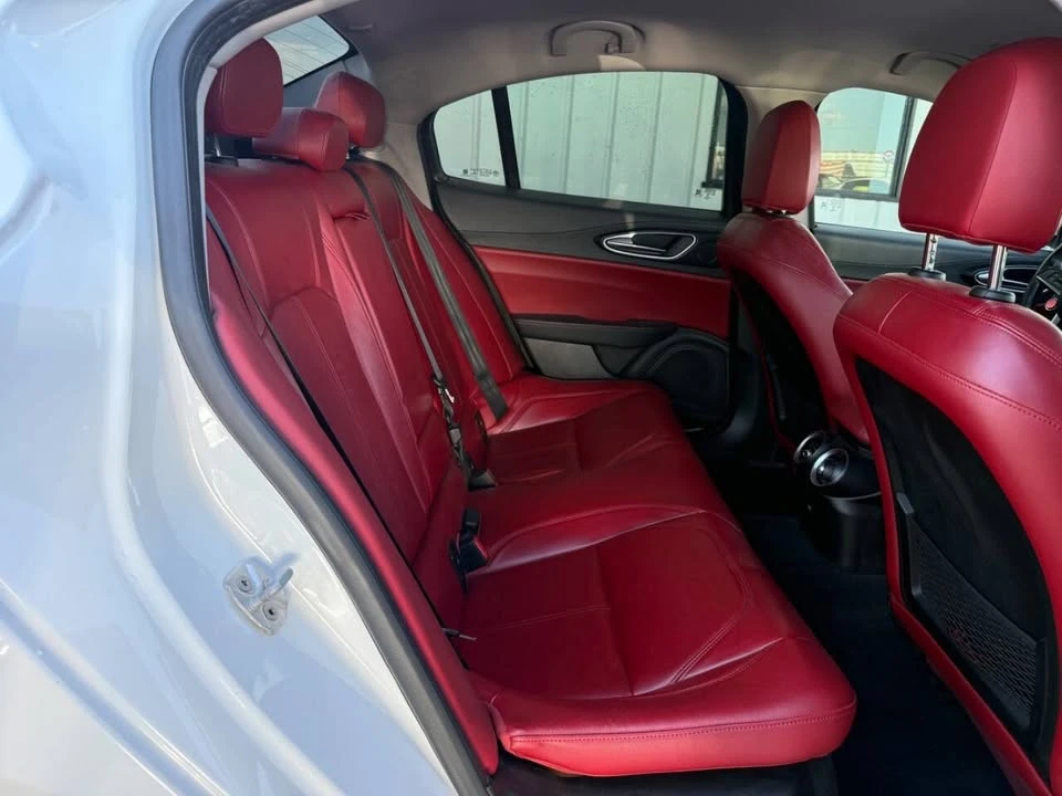 2017 Alfa Romeo Giulia - Image 8 of 16
