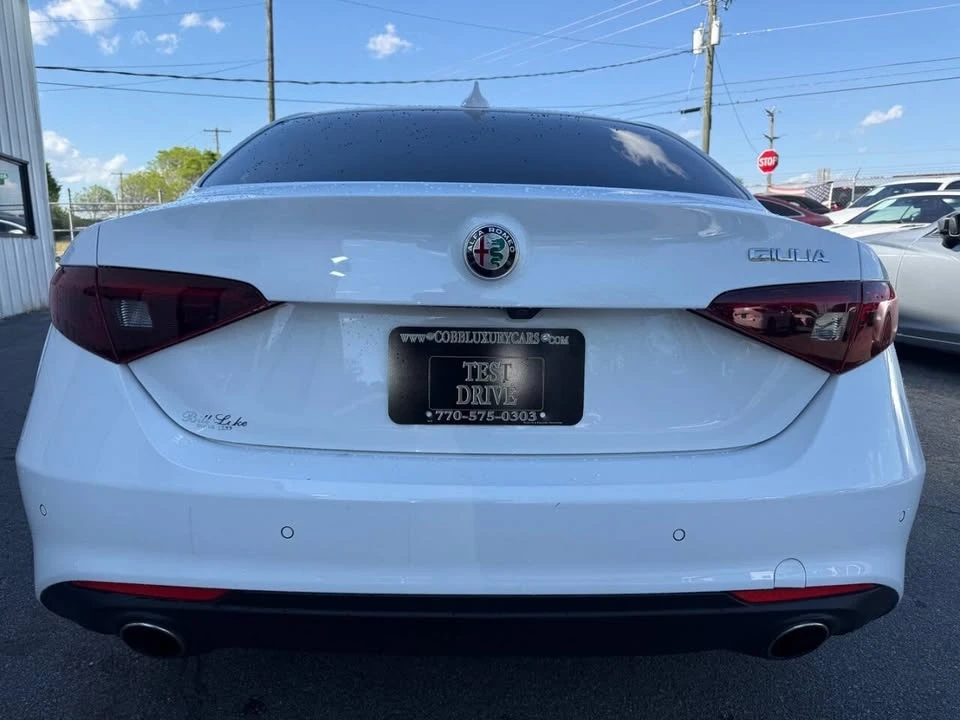 2017 Alfa Romeo Giulia - Image 5 of 16