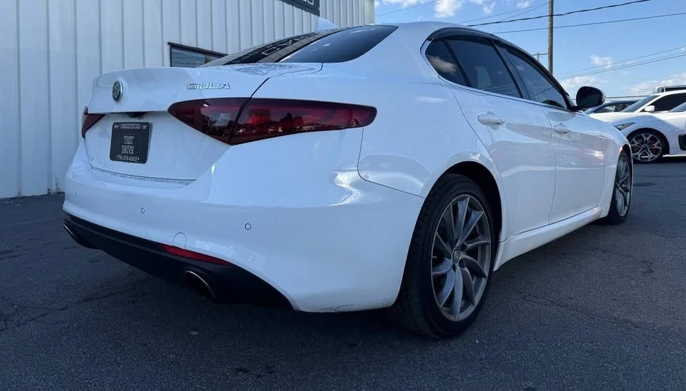 2017 Alfa Romeo Giulia - Image 4 of 16