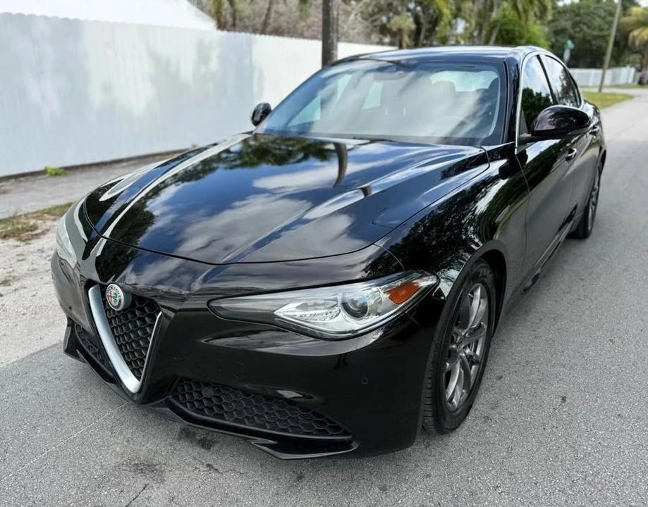 2017 Alfa Romeo Giulia - Image 4 of 20