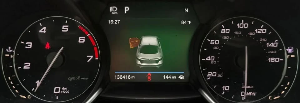 2017 Alfa Romeo Giulia - Image 9 of 20