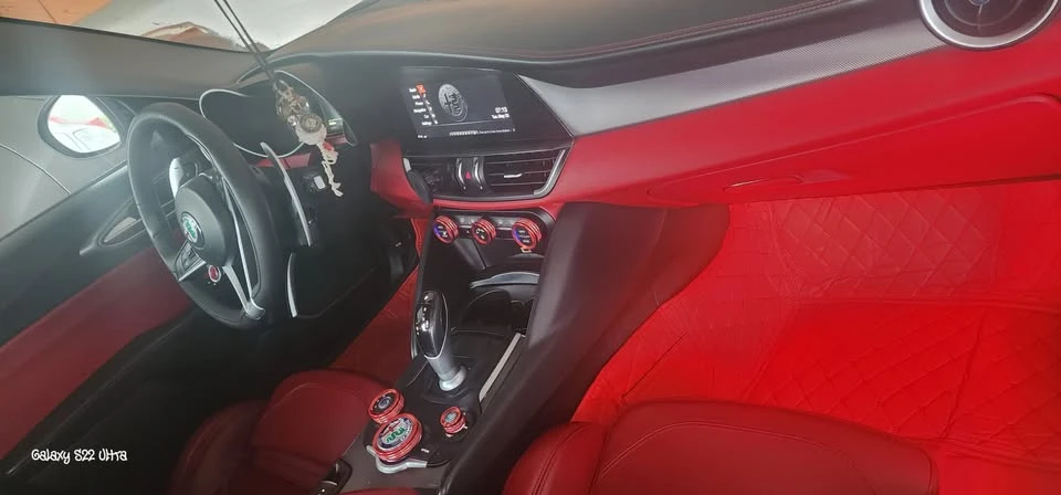 2017 Alfa Romeo Giulia - Image 2 of 6