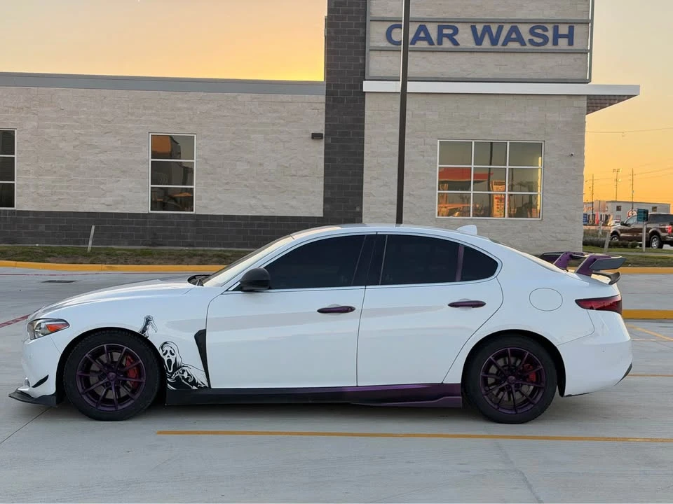 2017 Alfa Romeo Giulia - Image 5 of 20
