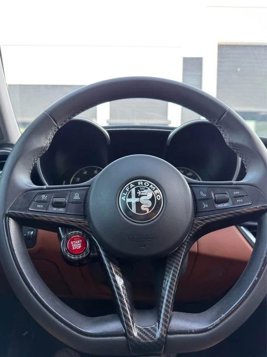 2017 Alfa Romeo Giulia - Image 20 of 20