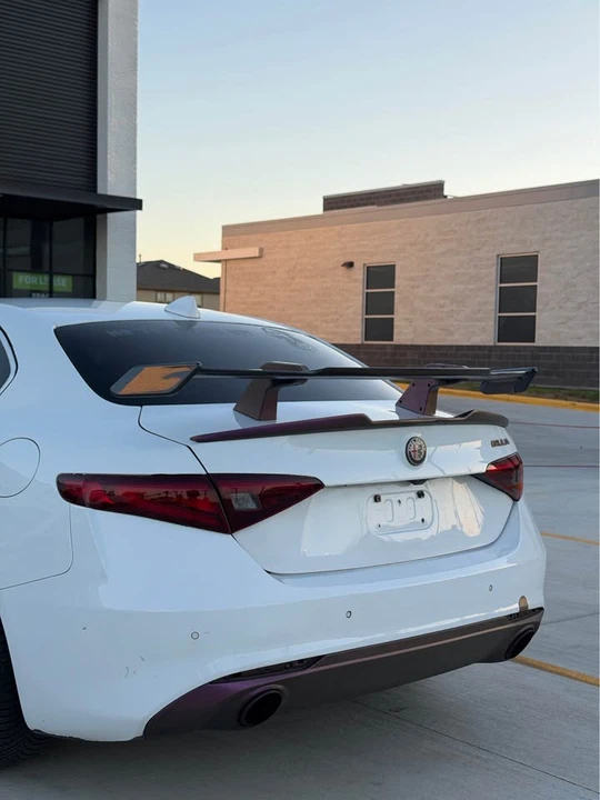 2017 Alfa Romeo Giulia - Image 10 of 20