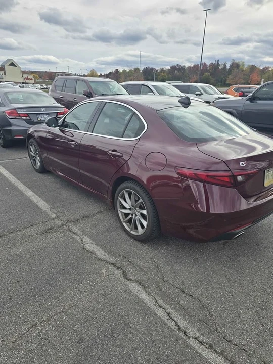 2017 Alfa Romeo Giulia - Image 5 of 6