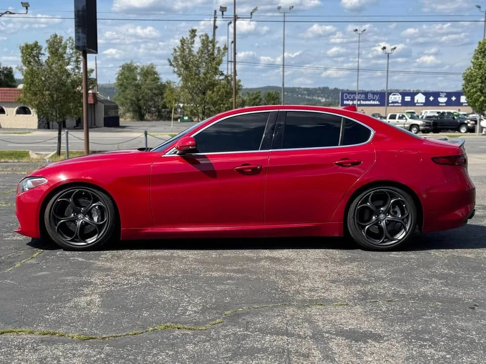 2017 Alfa Romeo Giulia - Image 5 of 16