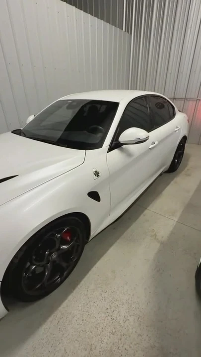 2017 Alfa Romeo Giulia Quadrifoglio - Image 1 of 8
