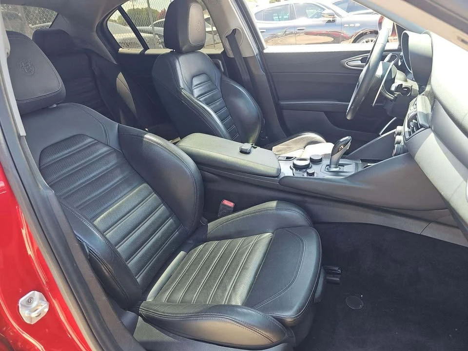 2017 Alfa Romeo Giulia - Image 3 of 10