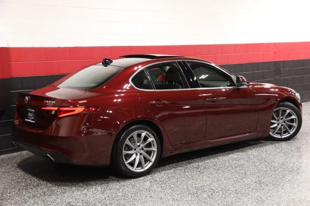 2017 Alfa Romeo Giulia - Image 8 of 24