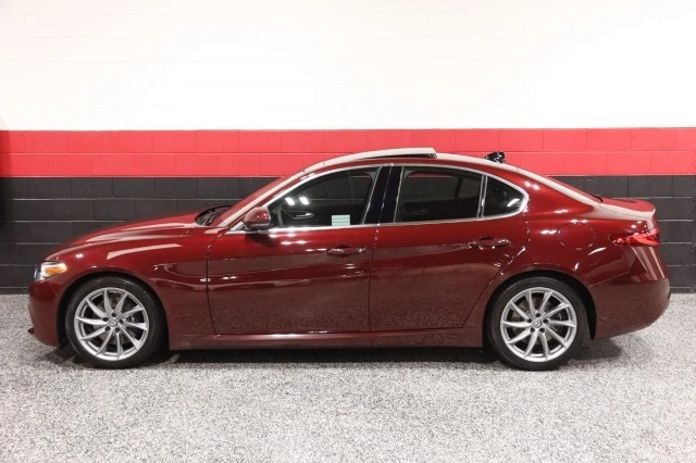 2017 Alfa Romeo Giulia - Image 24 of 24