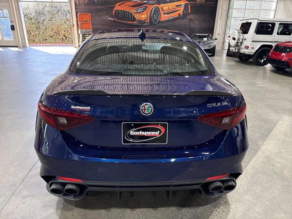 2017 Alfa Romeo Giulia - Image 6 of 12