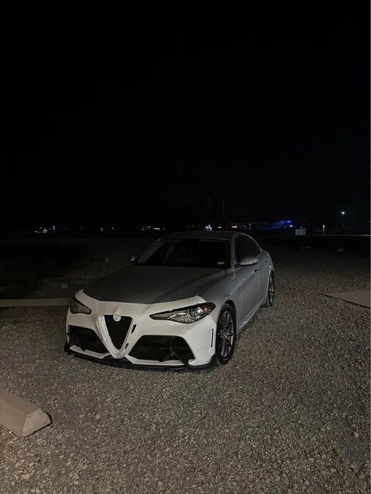 2017 Alfa Romeo Giulia - Image 6 of 6