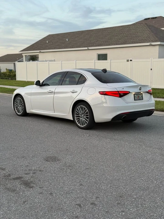2017 Alfa Romeo Giulia - Image 4 of 7