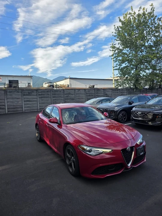 2017 Alfa Romeo Giulia - Image 3 of 11