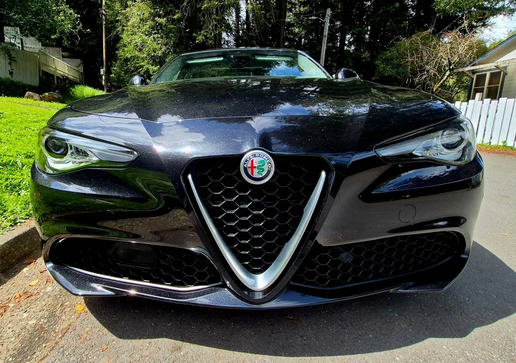 2017 Alfa Romeo Giulia - Image 10 of 10