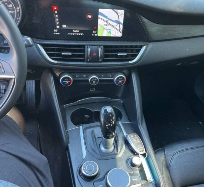 2017 Alfa Romeo Giulia - Image 4 of 5