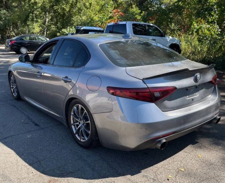 2017 Alfa Romeo Giulia - Image 2 of 5