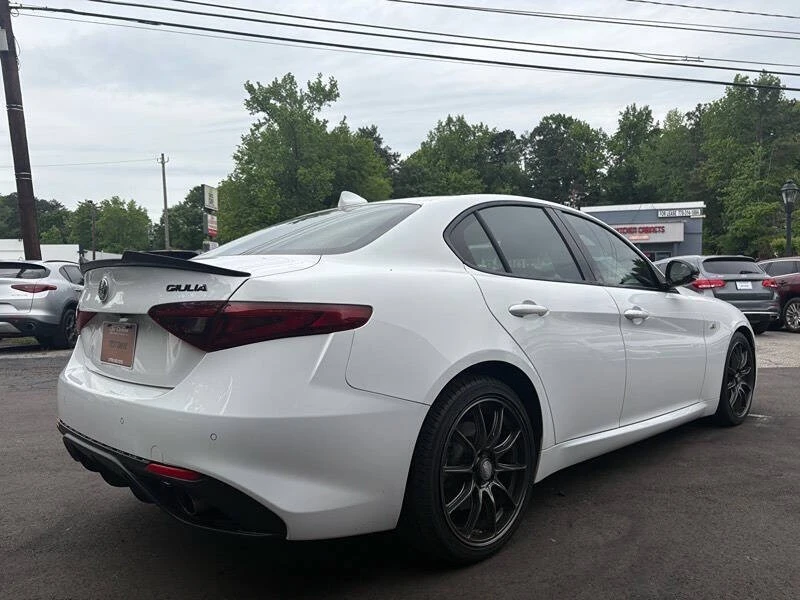 2017 Alfa Romeo Giulia - Image 12 of 17