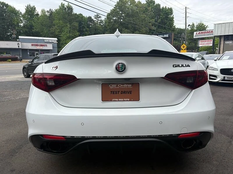 2017 Alfa Romeo Giulia - Image 11 of 17
