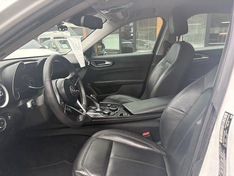2017 Alfa Romeo Giulia - Image 3 of 17