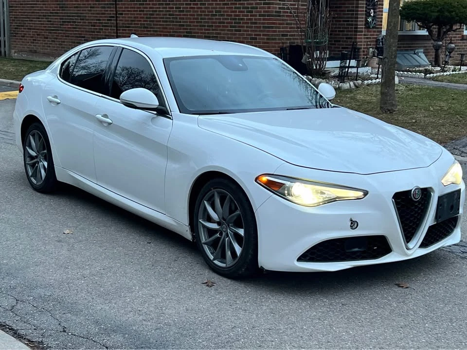 2017 Alfa Romeo Giulia - Image 2 of 7