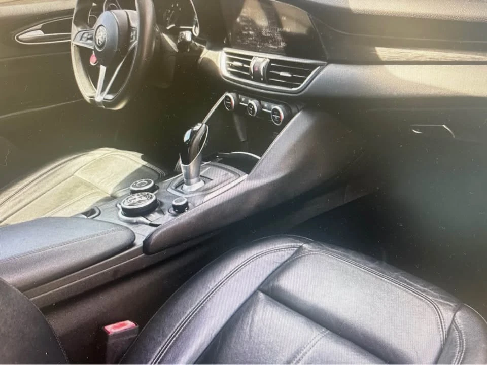 2017 Alfa Romeo Giulia - Image 2 of 13