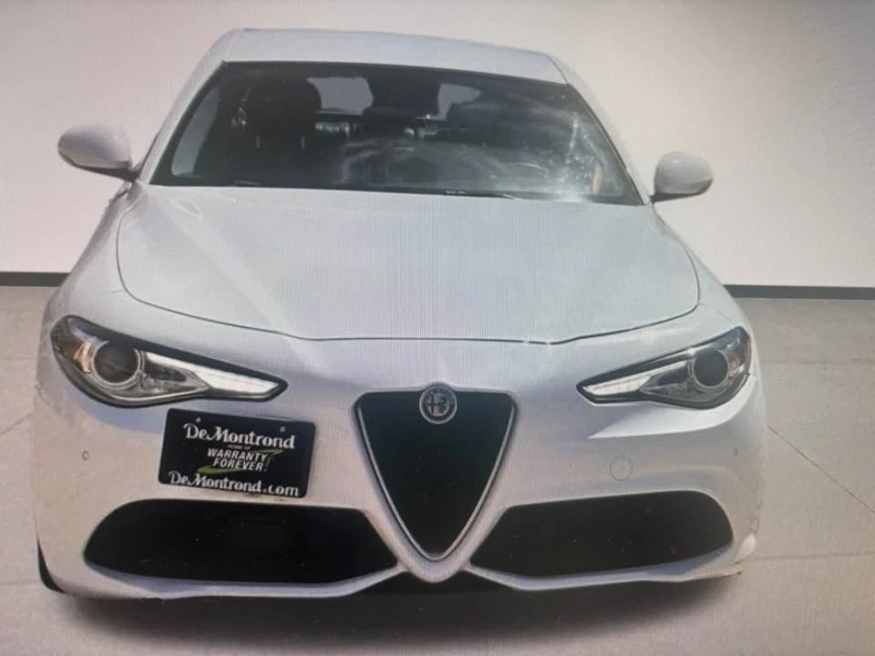 2017 Alfa Romeo Giulia - Image 9 of 13