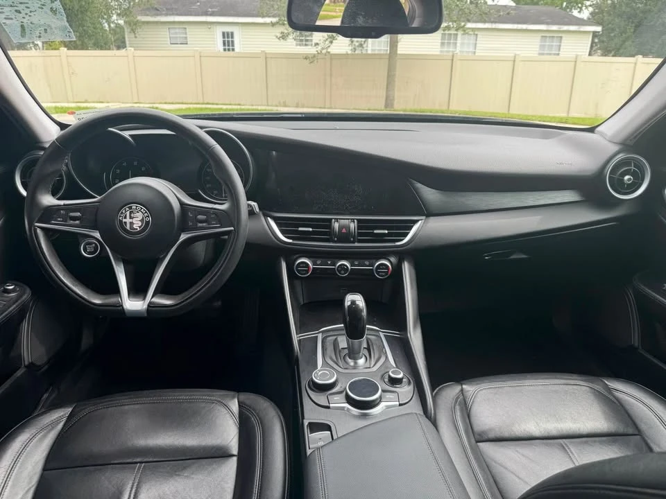 2017 Alfa Romeo Giulia - Image 2 of 9