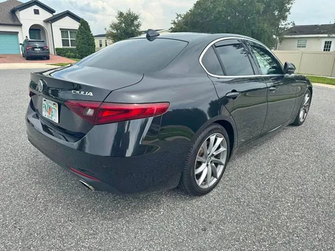 2017 Alfa Romeo Giulia Competizione