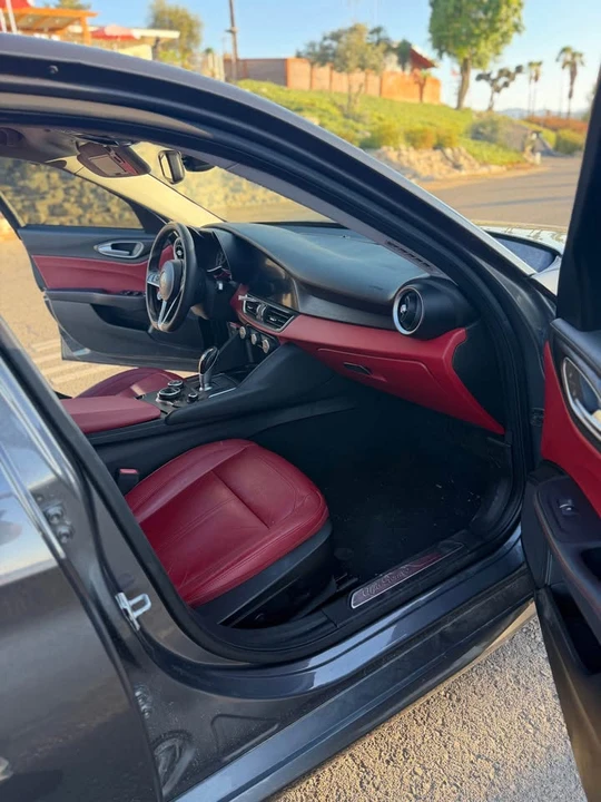 2017 Alfa Romeo Giulia - Image 12 of 15