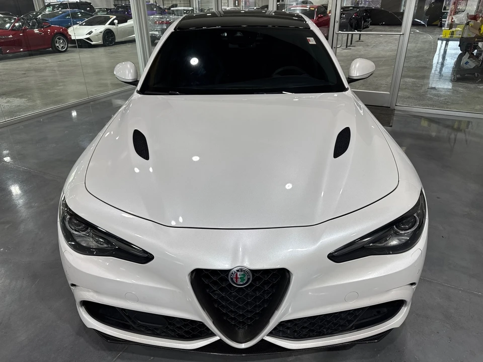 2017 Alfa Romeo Giulia - Image 2 of 12