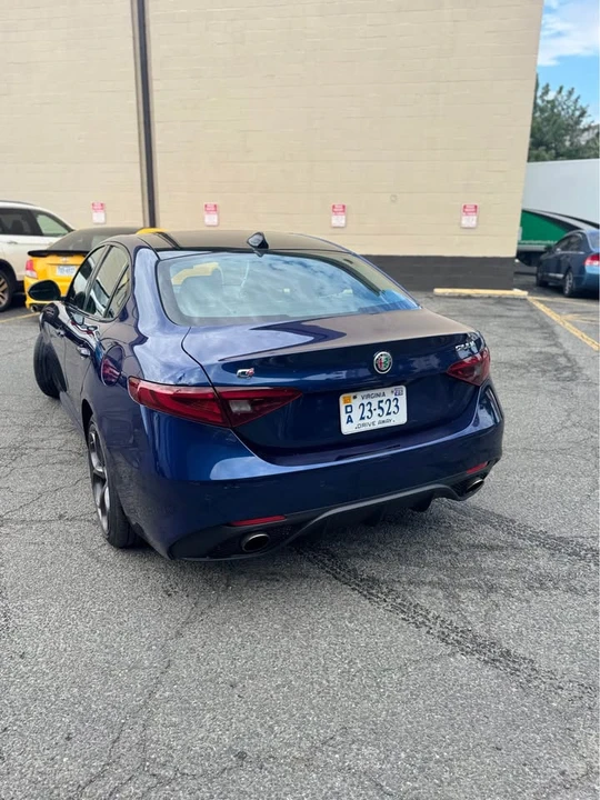 2017 Alfa Romeo Giulia - Image 11 of 17