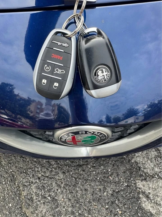 2017 Alfa Romeo Giulia - Image 17 of 17