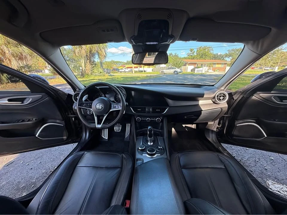 2017 Alfa Romeo Giulia - Image 3 of 11
